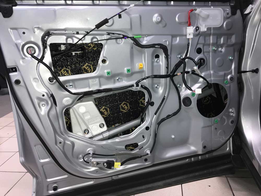 Шумоизоляция дверей Lexus NX