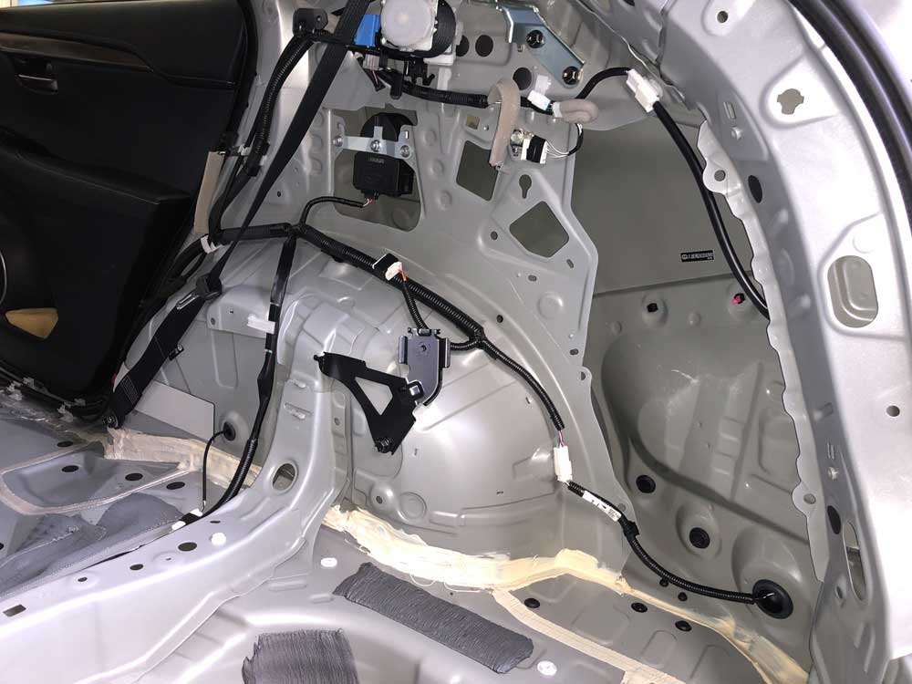 Шумоизоляция багажника Lexus NX