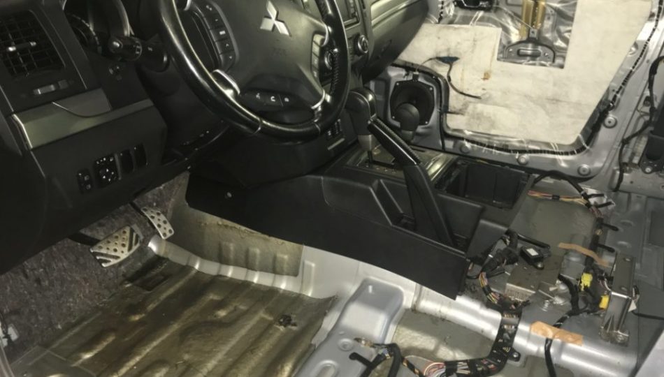 Шумоизоляция Mitsubishi Pajero