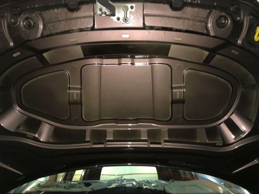 шумоизоляция капота Skoda Yeti