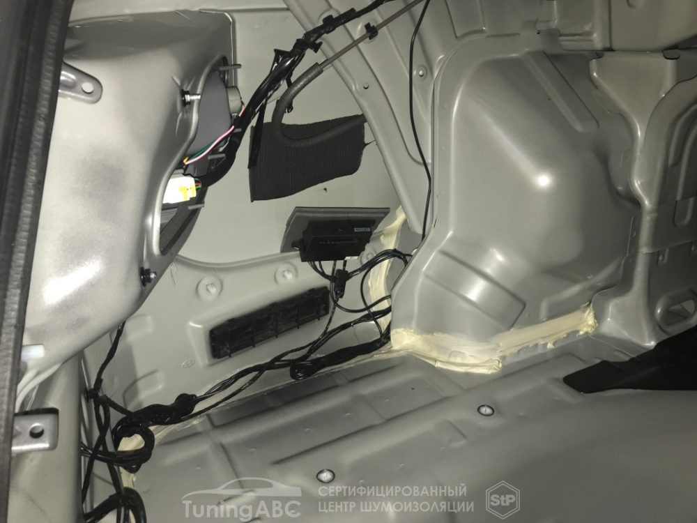 Шумоизоляция багажника Hyundai Solaris