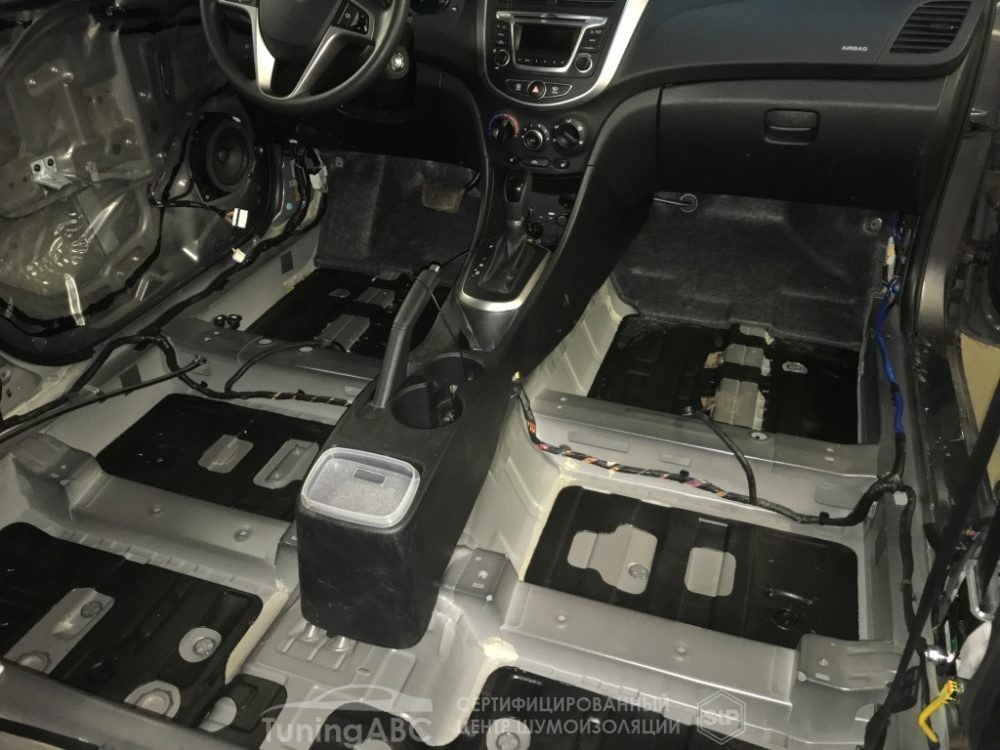 пол Hyundai Solaris