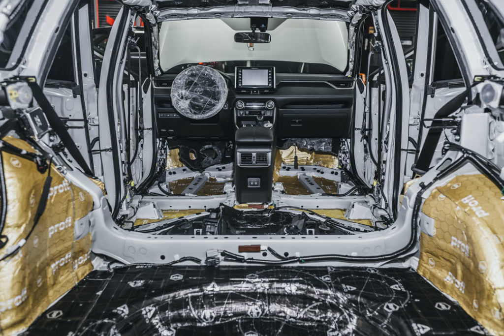 пол Toyota RAV4